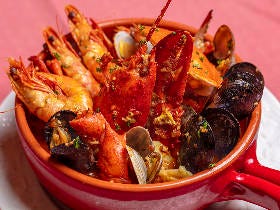 渋谷の隠れ家イタリアン『ビストロ ラ クッチーナ』の「ブイヤベース」が衝撃的なうまさだった！