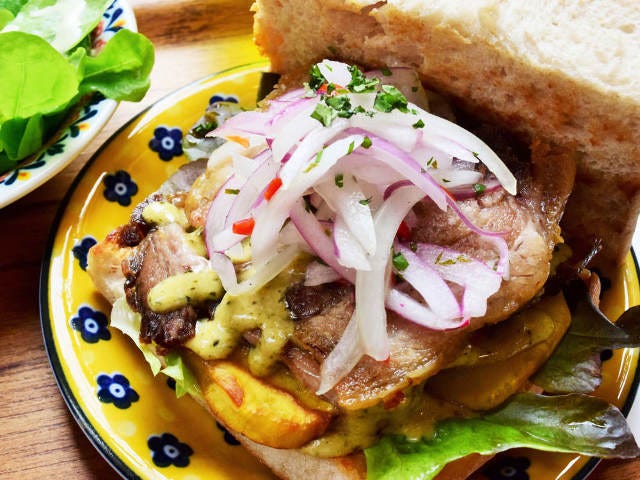 美食の国・ペルーの絶品サンドイッチ専門店が、神宮前にランチタイム限定で営業中！