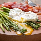 5月の金運は？ 恋愛運は？ 運勢がアップする、あなたの「ラッキーグルメ」を教えます【グルメ星座占い】