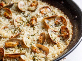 鯛とアサリのうまみがたっぷり！　お米料理専門店『アロセリア ラ パンサ 』で絶品パエリアに舌鼓