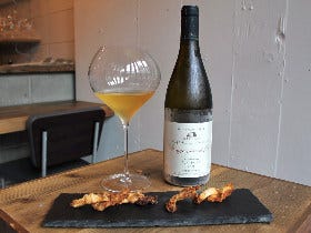 こだわりのクラフトビールとレアな長野県産ワインが味わえる『ツキノワグマ』【学芸大学】