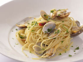 【基本のレシピ】イタリアン界の注目シェフに学ぶ、春の香り漂う大人パスタ