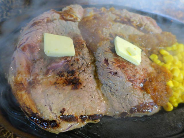 赤身肉好きなら一度は行くべき！目黒『リベラ』のステーキはなぜこんなに軽く食べられるのか？