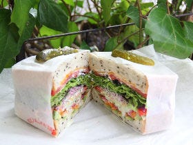 代官山で胃袋とおしゃれ心を満たす、大満足サンドイッチ