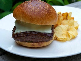 マンハッタン郊外・ベッドフォードに佇む、名優リチャード・ギアによる話題のレストラン