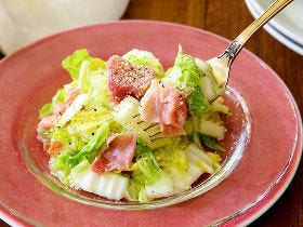 旬の白菜をグンとおいしく！「白菜と生ハムのマリネ」や「クリーム煮」など、白菜の甘みを活かすレシピ3選