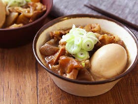 とろっとろ絶品「牛すじ煮込み」の簡単レシピ！ おいしく作るコツと、余ったときに役立つアレンジ料理