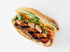 カンボジアの「ヌンパンサンドイッチ」にハマる人続出！高級フレンチ出身シェフのファストフード店が大人気