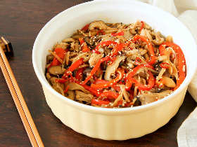 旬のきのこたっぷり！きんぴらや麻婆豆腐など、きのこ尽くしの「常備おかず」レシピ3選【管理栄養士監修】