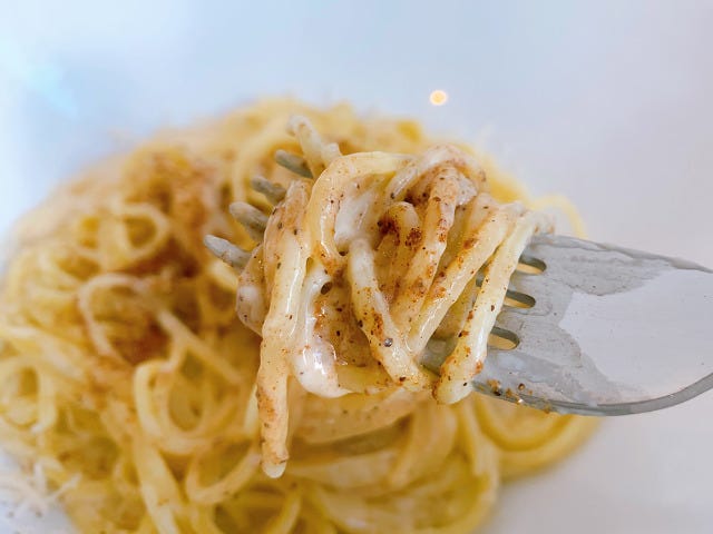 究極の「カルボナーラ」は味変自在！カルボナーラ専門店『白系スパゲッティ』で新しいカルボナーラに出逢う