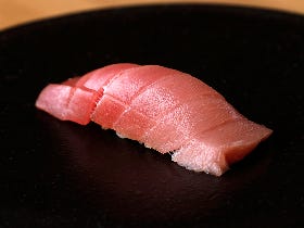 恵比寿『寿司バー無限』なら本格江戸前寿司が5000円から！ NYミシュラン鮨店出身者が開いた鮨の名店