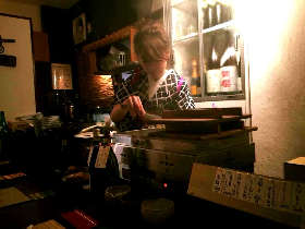 あなたの知らない“昭和レトロな自由が丘”で癒される、着物女将とおでんの楽園