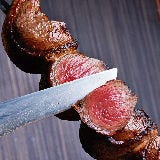 あの肉の店を褒めた。　【連載】友里征耶が「褒めた」店その２