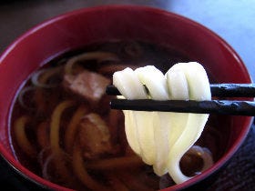 定番和食に新潮流！魚を使ったご当地うどん＆変化球な衣の揚げ物