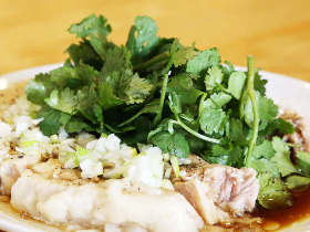 「今年の一皿」は【パクチー料理】に決定！　話題のパクチー料理が食べられるオススメのお店6選