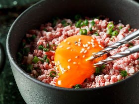 シメの「さくらごはん」まで、とにかく肉がウマすぎ！　六本木『ニクノトリコ』は都会の肉の楽園だった