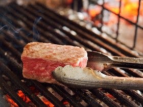 薪で焼く「土佐あかうし」が絶品すぎる！ 神戸･北野坂沿いのお洒落なイタリアン『erre』