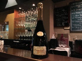 銀座の老舗でいただく年産800本のレアすぎるシャンパーニュ