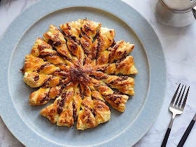 意外と簡単！ 冷凍パイシートをねじるだけで作れる、新感覚パイ「タルトソレイユ」のアレンジレシピ3選