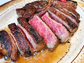 人気ステーキハウス『ウルフギャング』がさらに進化！限定メニューはブランド初の和牛熟成肉「熊本あか牛」