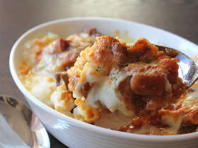 横浜のホテルが発祥の、あったかトローリ洋食メニューが急上昇！