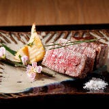 極上黒毛和牛が味わえるフルコースに昇天寸前！　「おにく会席料理」の店がリニューアル