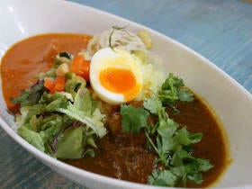 【新・カレーの聖地】なぞの圧倒的密集率！　カレーを呼ぶ街、原宿・神宮前二丁目